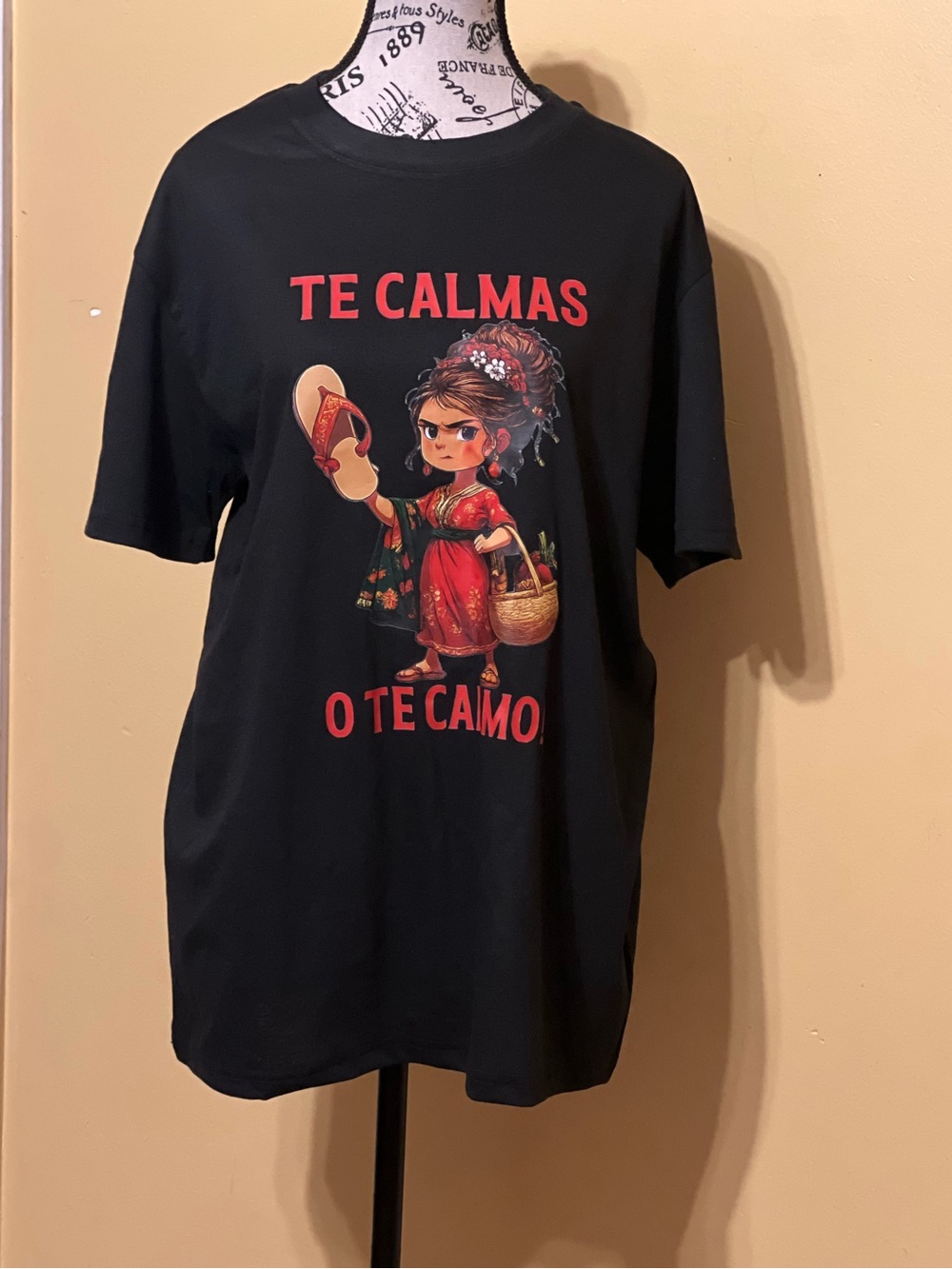 Te Calmas Graphic Tee - Black